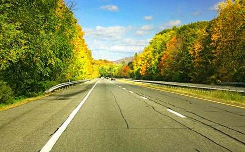 ʡ��ͨ��������ι�·����Υ�����޳�����Ϊר���ж�����