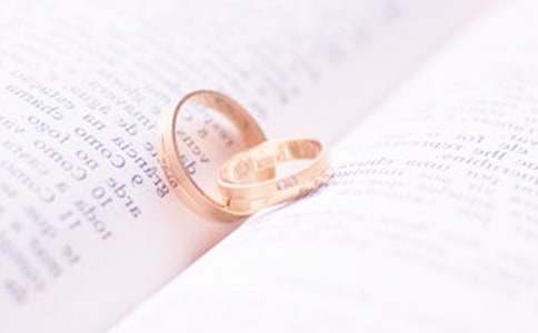 婚姻励志文章:能一个人精彩,才能与全世界相爱