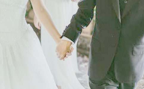 �����Ƿ��Ҹ���ȡ�������˶Լ�ͥ��̬��