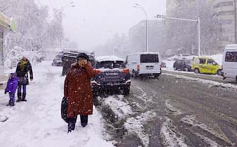 三年级写下雪了的日记(400字)