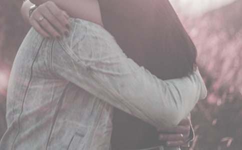 爱的拥抱六年级作文