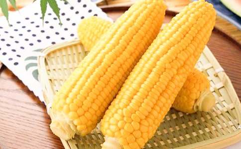 优秀写事作文《我与妈妈摘玉米》