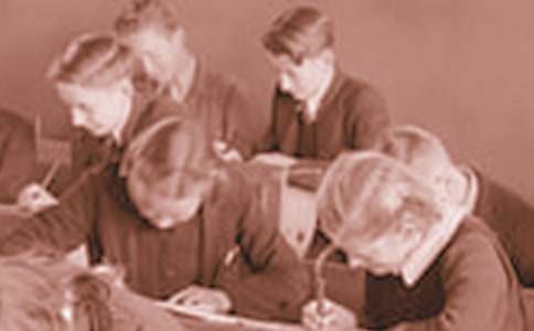 让此刻成为起点中学生黑板报