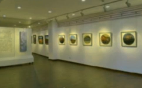 ����������黭չ�����ǰ���и�