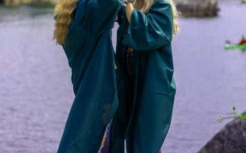 ��ѧ����־���£������Ը����������廪