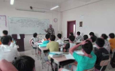 ��ʫ����������ѧ��˼