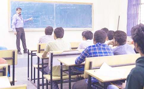 ���ڰ˴Ρ��ڶ���ʱ��ѧ��ƺͷ�˼