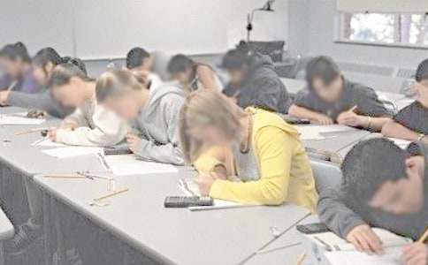 ���Ƽ���Сѧ���п�������300�ֻ����ƪ