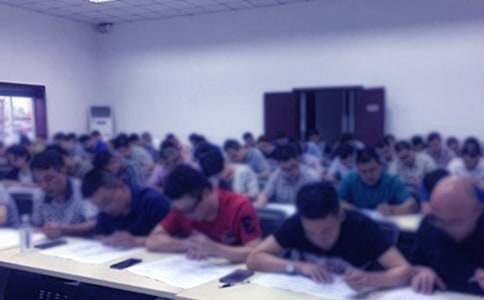 ���꼶���п�������300��3ƪ