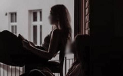 Ů�ӵ����¾���