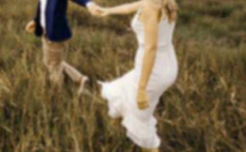 ��д�����չ��ɷ�ľ��Ӿ���