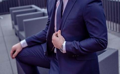 �ɹ�Ů��ҵ�����������־����