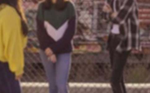 �ഺ��־���£�����Ů������ഺ������