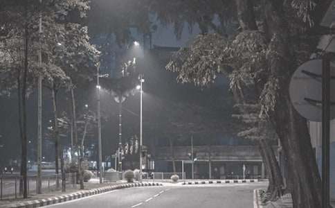 关于适合深夜对自己说的句子