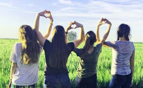 �ٱ����Ը�ͬѧ