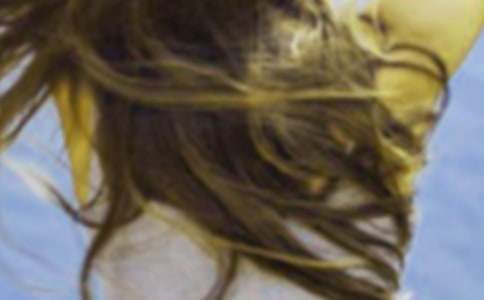 描写头发的句子合集(15篇)