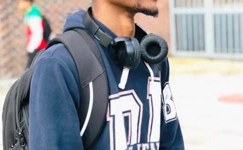 ѧ������ѧ����һ���ţ���ķܶ���Ӧֹ�ڴ�ѧ