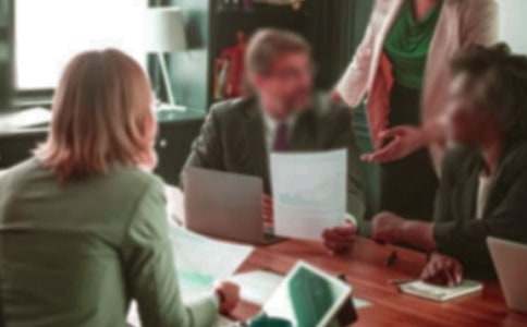 ְ�������ĵ���᷶��(8ƪ)