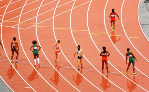 400�����ģ��۰��˻��иУ���ѡ15ƪ��