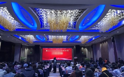 �佱�������ִʣ���ѡ12ƪ��