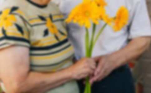 女朋友道歉送花祝福语