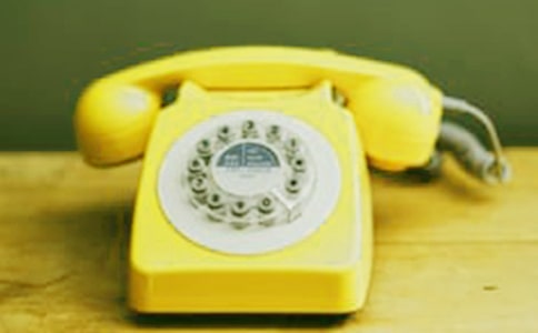 小老鼠打电话的睡前故事