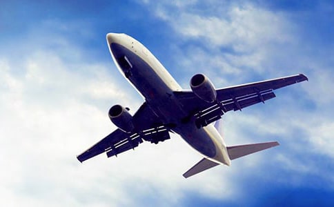 ˯ǰС���£��ʺ��ϵ�С�ɻ�