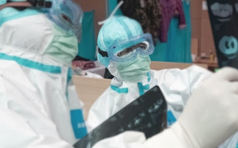 2020简单的新型冠状病毒肺炎手抄报图片