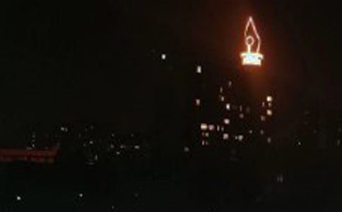 ��ҹ�ľ�ͷ֮�������ռ�