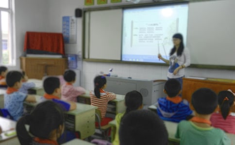 ��ʶֱ�ǽ�ѧ���