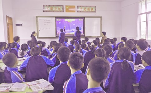 ���ڶ�Ŀ�����ʽ�ѧ���