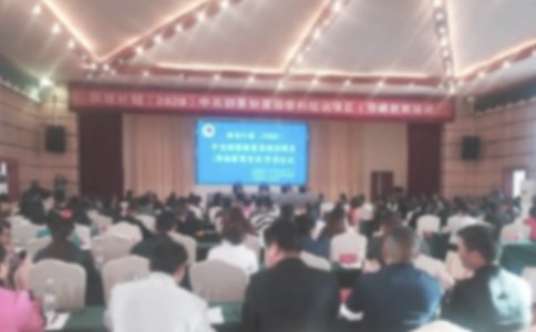 ��ѵ������ʽ�쵼�Ľ����壨��ѡ18ƪ��