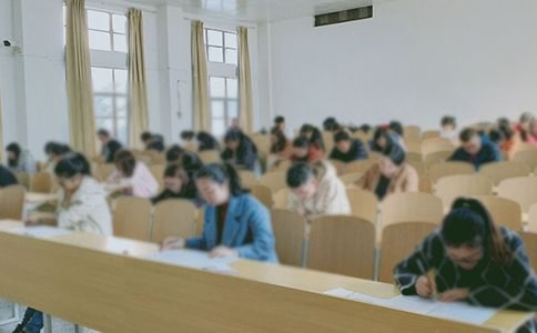 ���ر������п�������400����ƪ