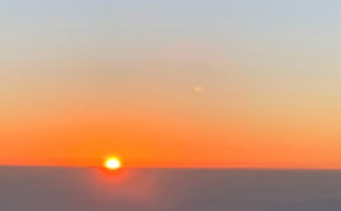 ���꼶ѧ���������賿�ĵ�롷�������У���ѡ12ƪ��