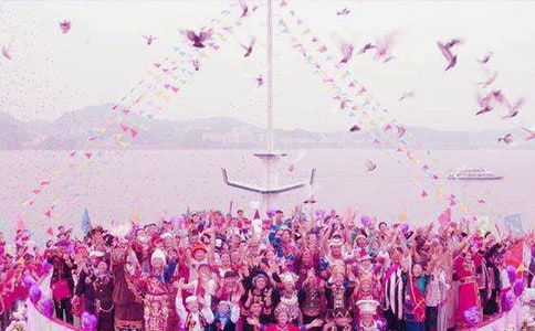 读民族精神代代传有感