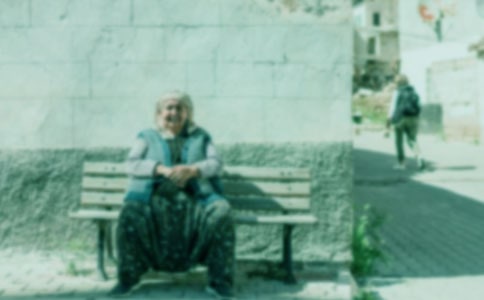 散文《奶奶不说话》