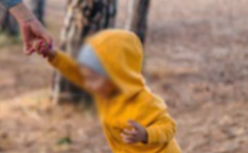 ���к�����ף���ͨ��180�䣩