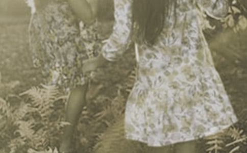 描写女子外貌特征的句子大全