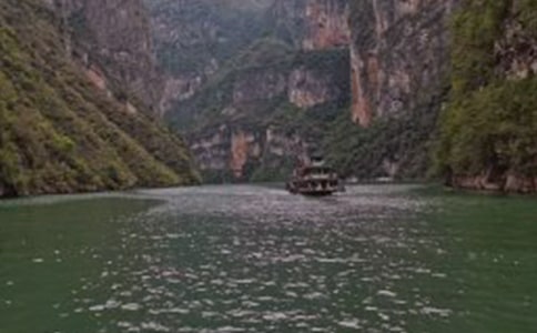 《三峡》教学设计(含小结)