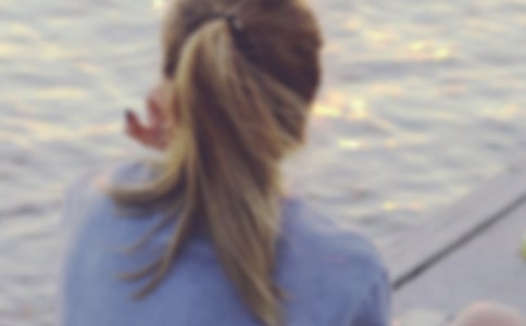 读《少女的红发卡》有感950字(通用7篇)