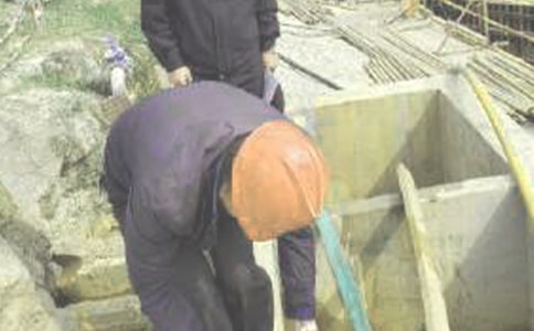 ʩ������Ա���˹����ܽ�