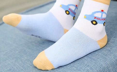 洗妈妈的袜子三年级作文