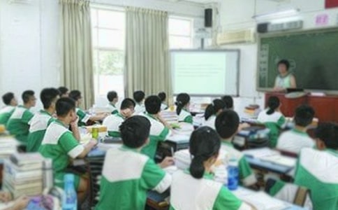 С����ѧ�ڿ�ѧ���ﷶ�ģ���ѡ6ƪ��