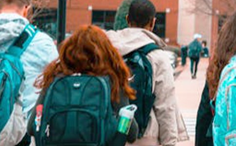 �ĸ￪���ݽ��壺�ĸ￪�ż���ǧ���ˣ���Ժѧ���﷫��