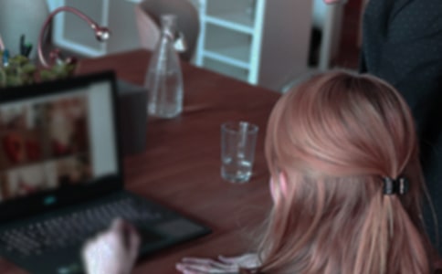 10���й�ְ����־С���´����